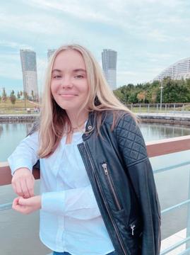 polina_galouchko-cropped.jpg